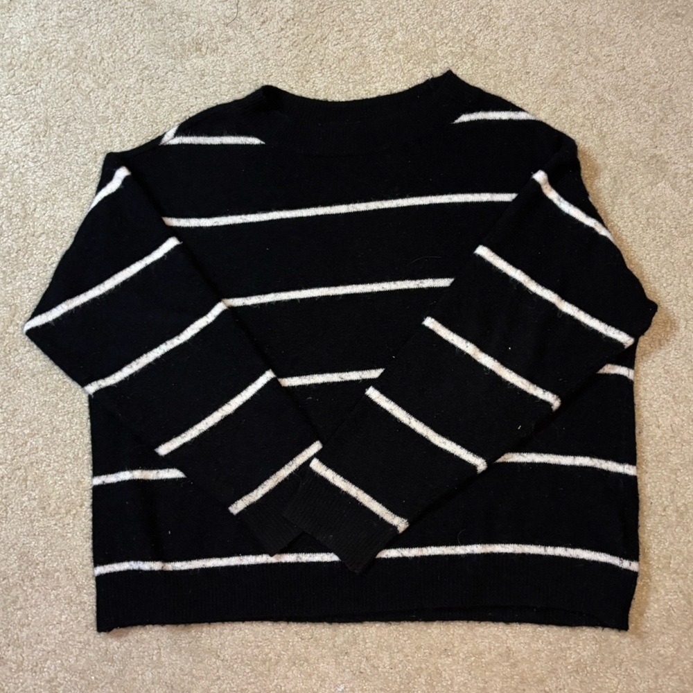 H&M Black and White Striped Crew Neck Sweater